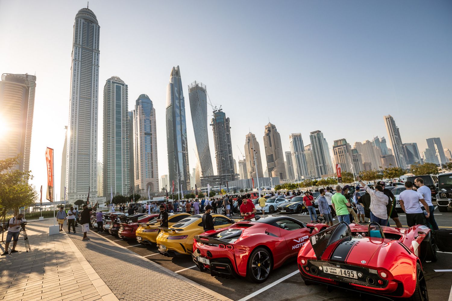 High-end Car Rental in Dubai: A Complete Guide for First-Time Renters